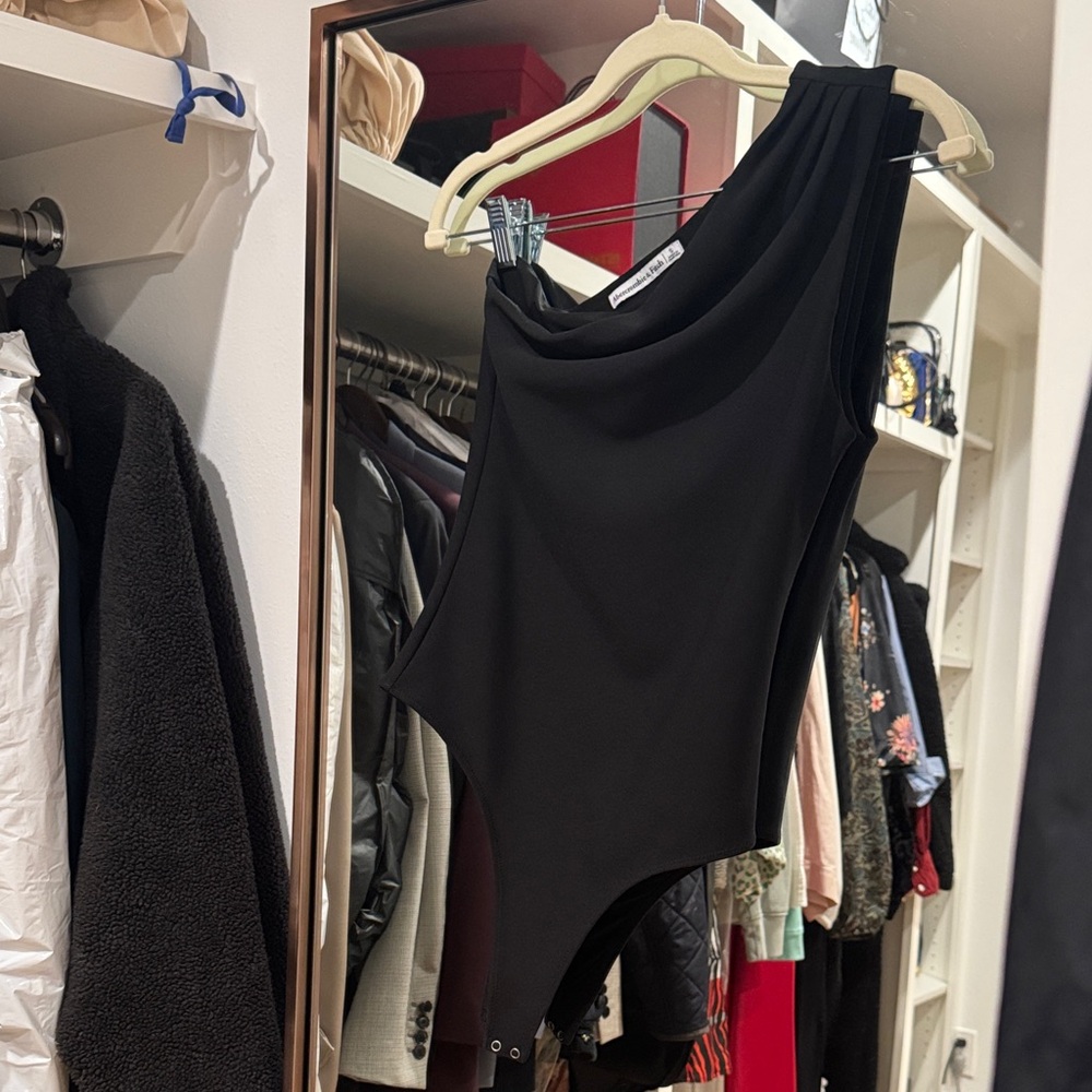 Abercrombie & Fitch Black One Shoulder Bodysuit | Size S